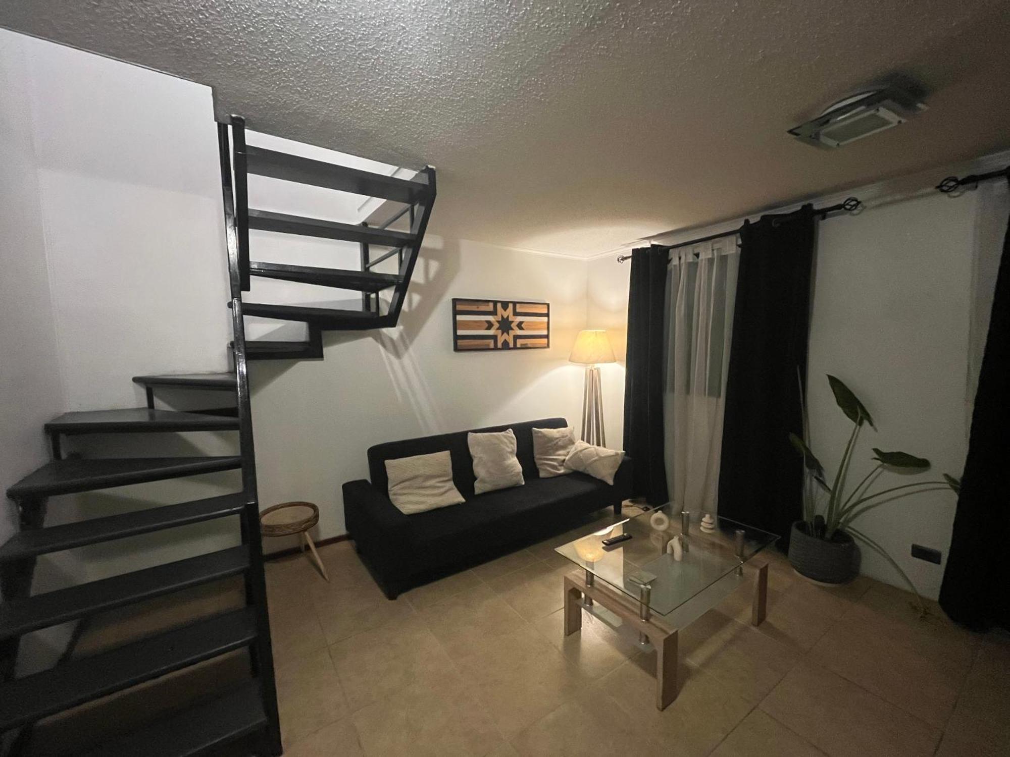 Hostel Tu Espacio Re - Casa II Cerca Del Aeropuerto Santiago de Chile Zewnętrze zdjęcie